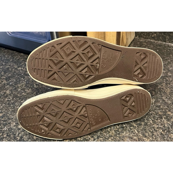 Like New Converse x Comme des Garcons Play Chuck 70 Hi Sneakers - Picture 9 of 12